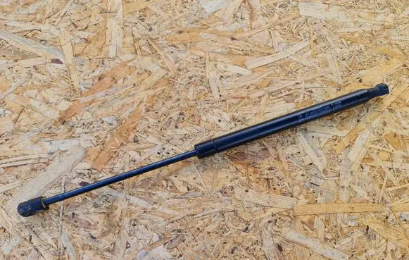 Volkswagen PASSAT B6 Tailgate strut 24607