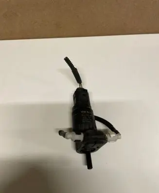Volkswagen Scirocco Windscreen/windshield washer pump 1K6955651 15013884 300908