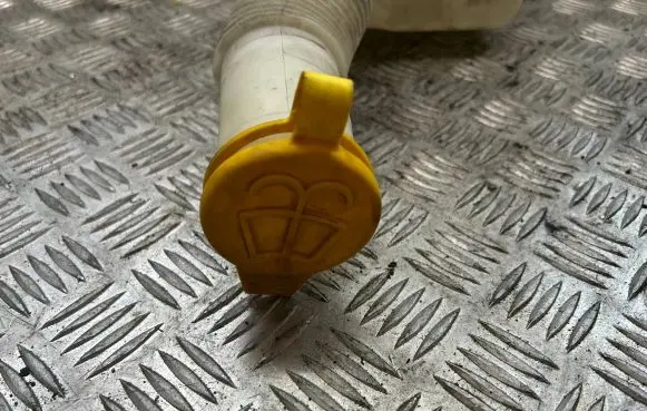 Fiat 500X Lamp washer fluid tank 