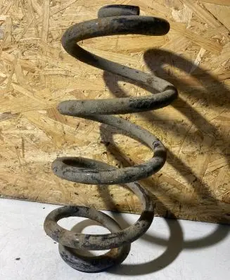 Nissan X-Trail T31 Rear coil spring