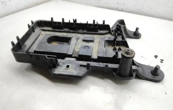 Battery box tray