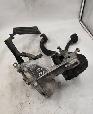 BMW 5 E39 Pedal assembly 1162638