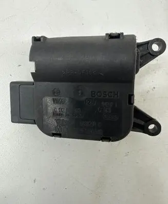 Audi A4 S4 B6 8E 8H Air flap motor/actuator 8E1820511B
