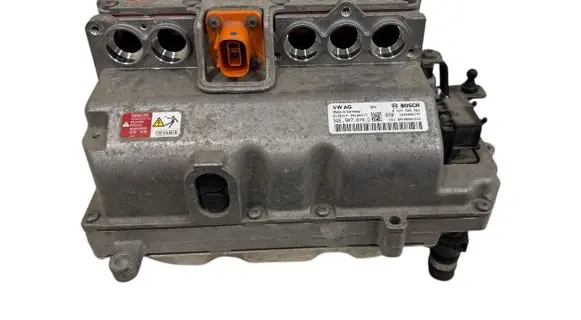 Voltage converter inverter