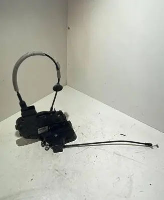 Volvo S80 Front door lock 30784482 966902102