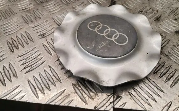 Audi A4 S4 B5 8D Original wheel cap 4a0601165b