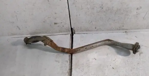 KIA Sorento Fuel tank filler neck pipe 311013E400