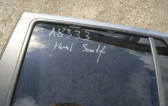 Hyundai Santa Fe Rear door window glass
