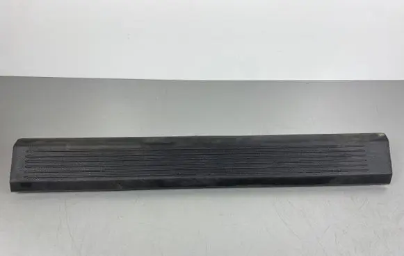 Nissan X-Trail T33 Front sill trim cover 769526RROA