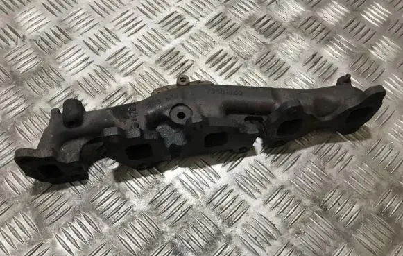 Opel Corsa C Exhaust manifold 73501340 8813s13