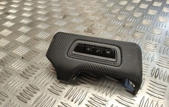 Renault Clio V Dashboard glove box trim 682100158R 259803780R