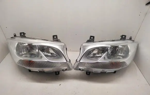 Mercedes-Benz Sprinter W907 W910 Headlight/headlamp