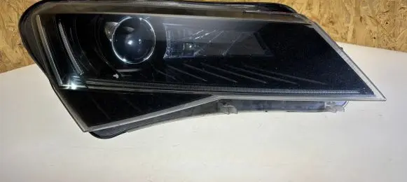 Skoda Superb B8 (3V) Headlight/headlamp 3663475