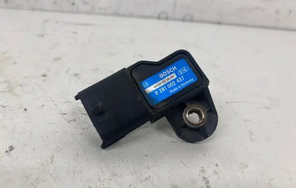 Opel Zafira A Air pressure sensor 0281002437 03020520D6