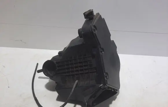 Audi A5 8T 8F Air filter box 8K0133835B