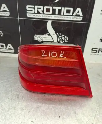 Mercedes-Benz E W210 Rear/tail lights A2108204364 3041 197201
