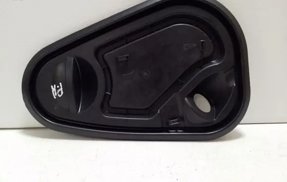 Audi A1 Other front door trim element 82G837916