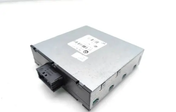 BMW X3 E83 Voltage converter inverter 9233143 6142923314302 8ES01013400