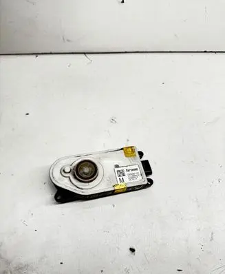 BMW 5 G30 G31 G38 Radiator active air flap actuator C93092108 00883514 111466413