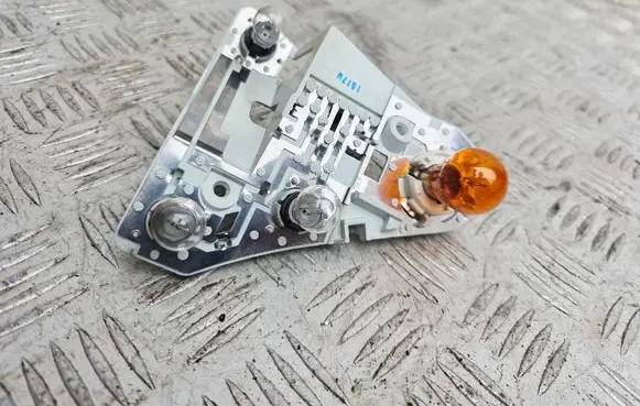BMW 3 E92 E93 Tail light bulb cover holder 480666 480666R