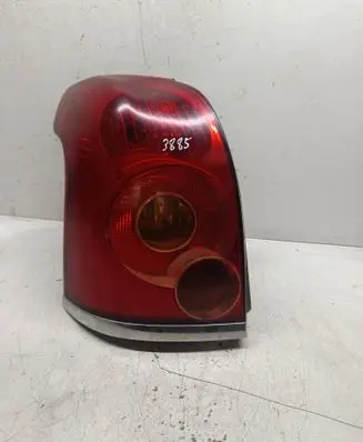 Toyota Avensis T250 Rear/tail lights R910228011B