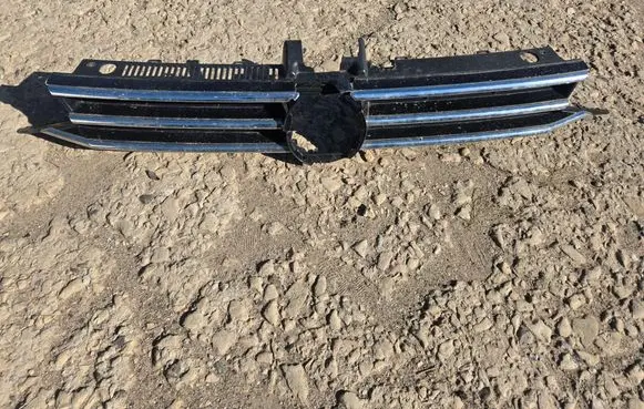 Volkswagen Cross Touran II Front bumper upper radiator grill 5TA853653B