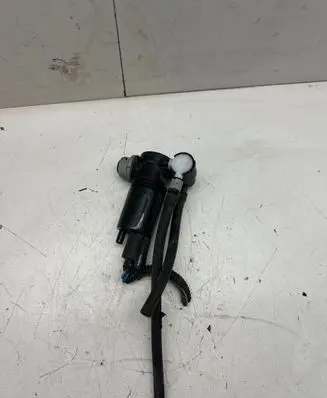 Volvo XC90 Windscreen/windshield washer pump 103755400 557463 150104C
