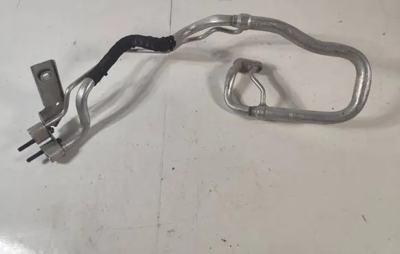 Jeep Grand Cherokee Air conditioning (A/C) pipe/hose 68217214AD