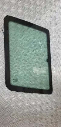 Land Rover Discovery Rear side window