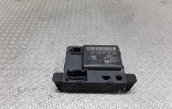 Mercedes-Benz Sprinter W906 Door control unit/module A9068204226