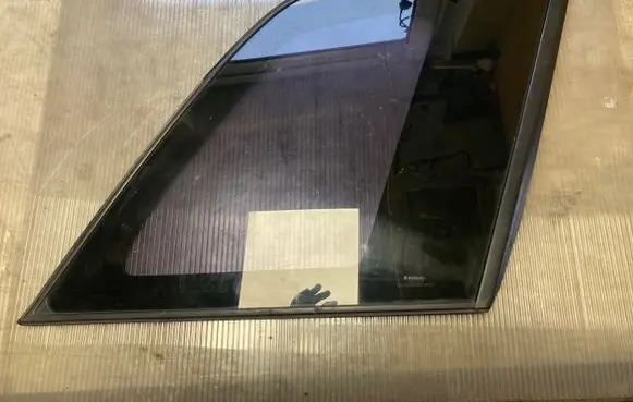 Suzuki Grand Vitara II Rear side window 43R00122 AS2