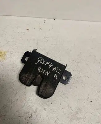 Volkswagen Golf IV Tailgate/trunk/boot lock/catch/latch 1J9827505