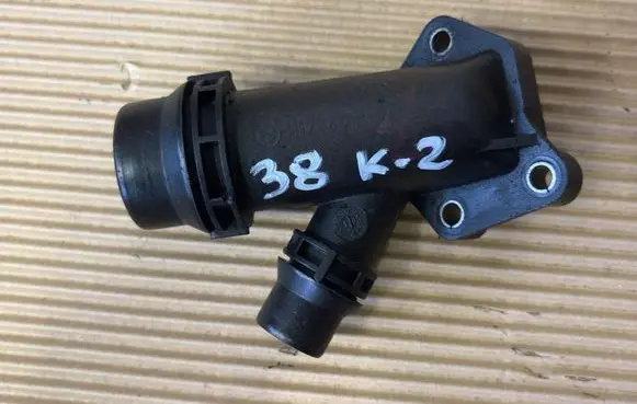 BMW X5 F15 Engine coolant pipe/hose 2247744