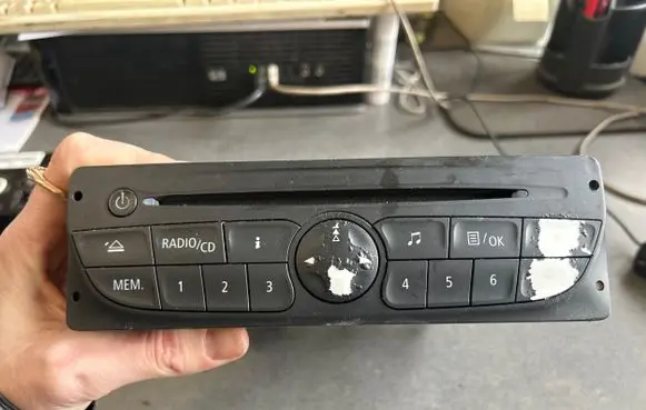 Renault Master III Radio/CD/DVD/GPS head unit 281150049R