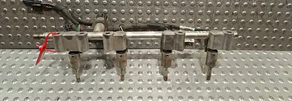Fuel main line pipe