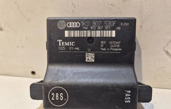 Skoda Octavia Mk2 (1Z) Gateway control module 1K0907530F 1K0907951