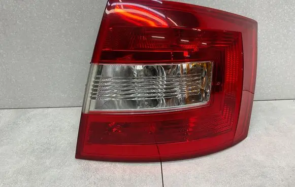 Skoda Rapid (NH) Rear/tail lights 5JJ945096