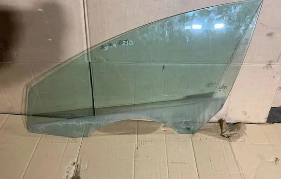 Mercedes-Benz CLS C218 X218 Front door window/glass (coupe) 