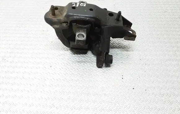 Skoda Fabia Mk2 (5J) Engine mount bracket 6Q0199555AE