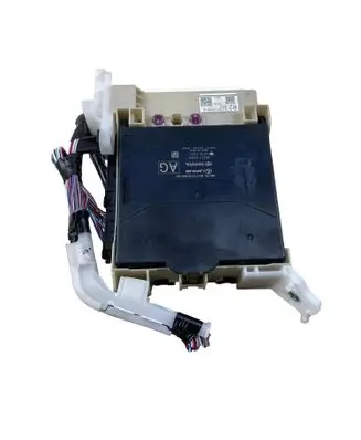 Toyota RAV 4 (XA50) Central body control module 8922102A50