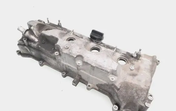 Toyota Avensis T250 Rocker cam cover 112010R011