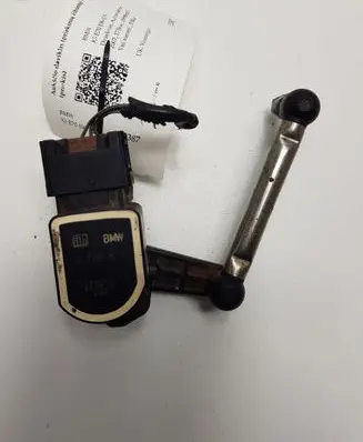 Headlight/headlamp level sensor