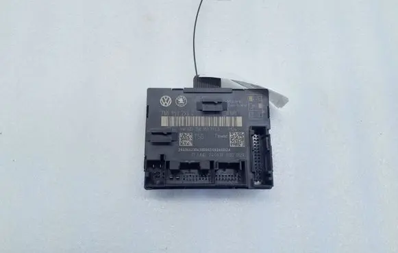 Seat Alhambra (Mk2) Door control unit/module 7N0959793C 7N0959793A