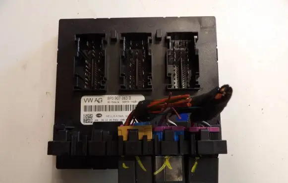 Audi TT TTS Mk2 Comfort/convenience module 8P0907063B 5DK00965425