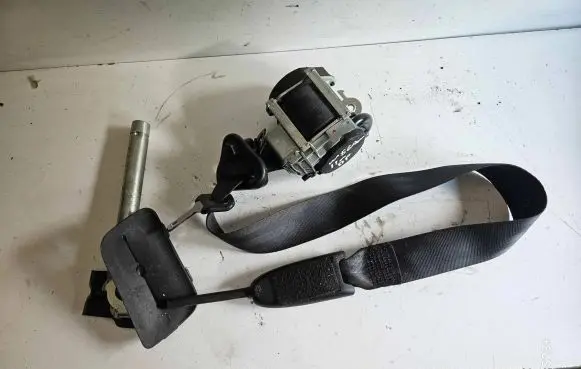 Renault Megane III Front seatbelt B507743