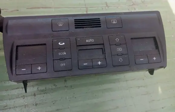 Audi A6 S6 C5 4B Climate control unit 4B0820043H 5HB00760417 D640000