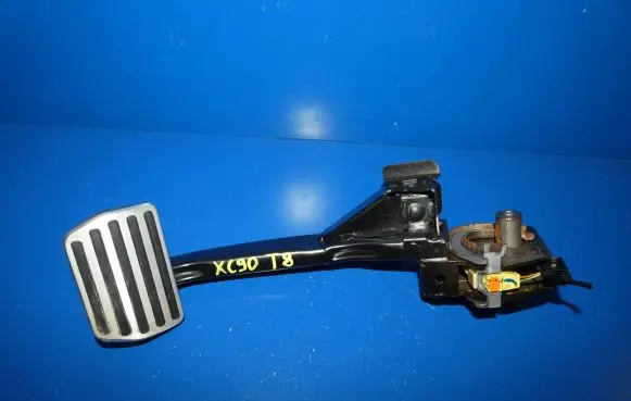 Volvo XC90 Brake pedal 32265836 20200124 17855M01
