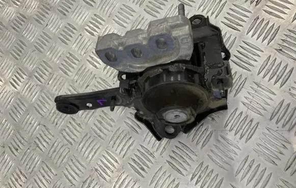 Toyota Yaris XP210 Engine mount vacuum valve PK15772