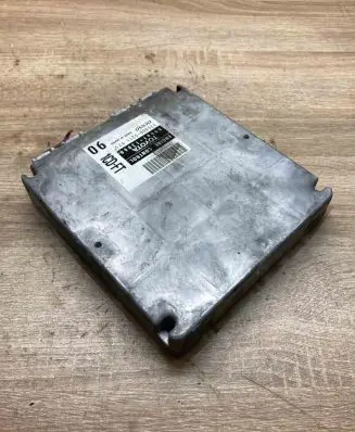 Toyota Corolla Verso E121 Engine control unit/module ECU 8966113060 1758005211