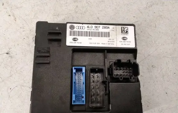 Audi Q7 4L Comfort/convenience module 4L0907289A 5DK00876282 4L0910289D